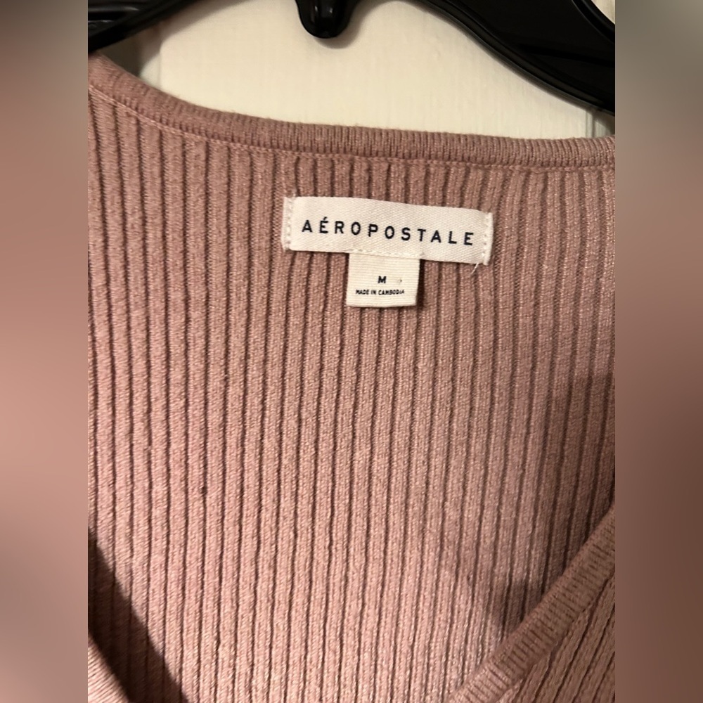 Aeropostale Ribbed Keyhole Cropped Flyaway Sweater; Beige; size M - Picture 2 of 5